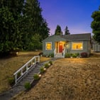 Photo of 3708 Oakes Ave