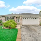 Photo of 16424 Maplewood Ct