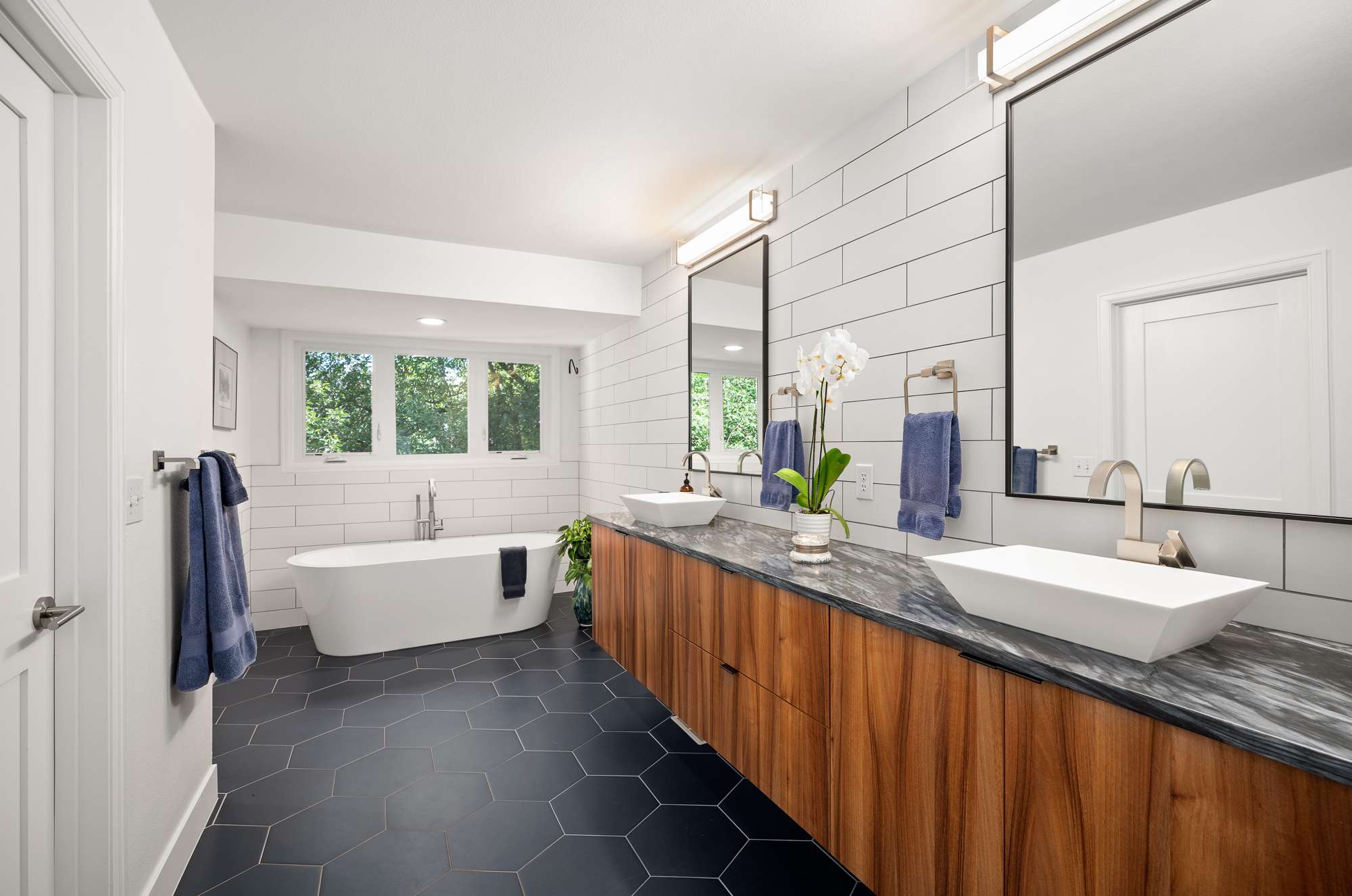 18 of 34. Private Suite Bath