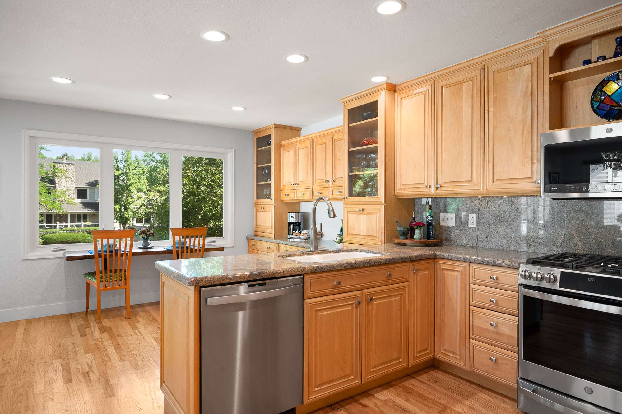 13 of 34. Kitchen & Breakfast Nook
