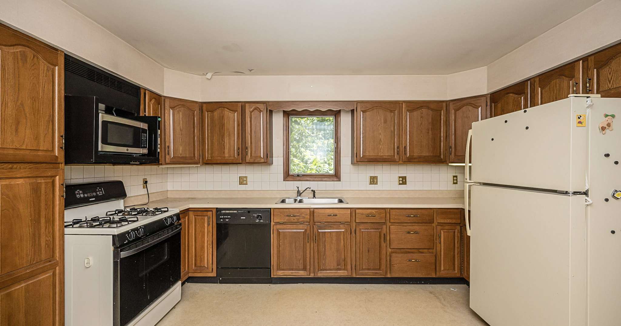 15 of 43. Actual kitchen