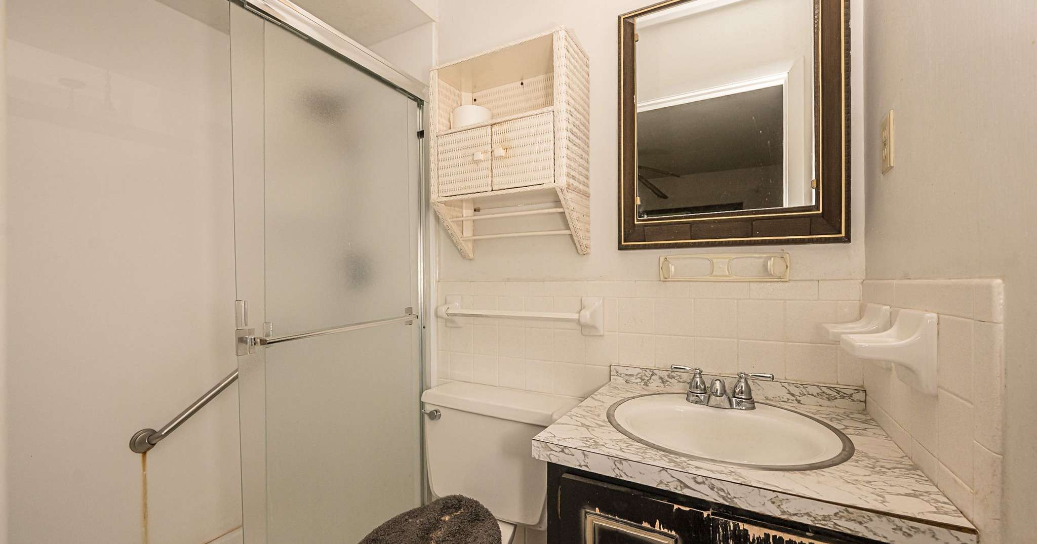 23 of 43. Actual masterbath