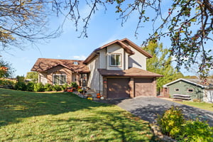 Cul-de-sac Tri-level near Dodgeville Schools!