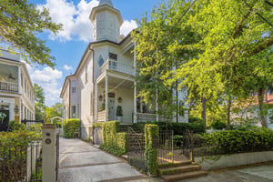 Exceptional Downtown Living!