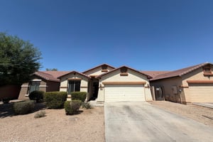 Move-In Ready Living in Desirable Amber Ridge