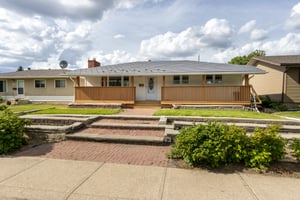 Upgraded bungalow on quiet street in Kenilworth