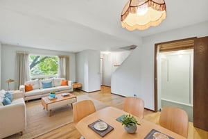 Move-in ready 2 storey home in Weinlos