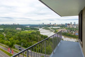 Bright 2 bedroom condo with stunning river valley views!