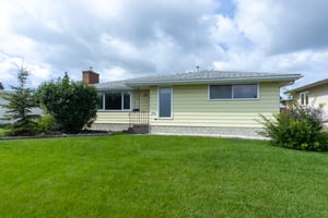 Well maintained mid-century bungalow in Northmount