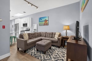 This beautiful top floor 2 bed 2 full bath unit is right in the center of Hoboken and has everything you'll need!