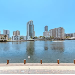 121 GOLDEN ISLES DR #104