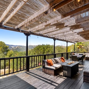21254 Colina Dr, Topanga, CA