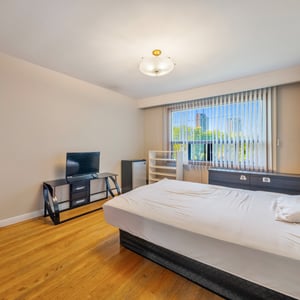 49 Wenderly Dr, North York, ON