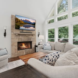 2945 Lakeside Dr, Cumming, GA