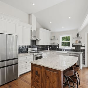 2945 Lakeside Dr, Cumming, GA