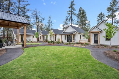 560 E Main Avenue, Sisters, OR