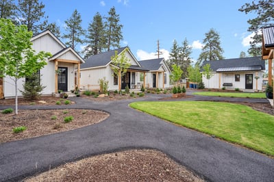 560 E Main Avenue, Sisters, OR