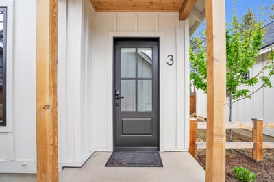 560 E Main Avenue, Sisters, OR