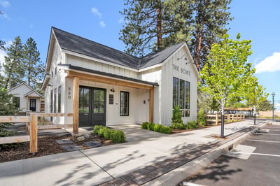560 E Main Avenue, Sisters, OR