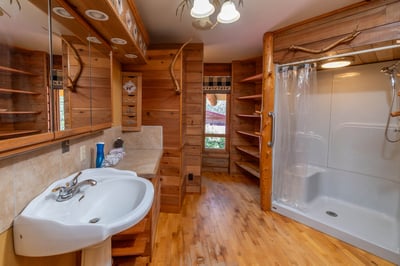 54685 Silver Fox Drive, Bend, OR