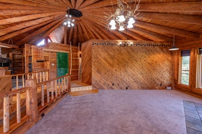54685 Silver Fox Drive, Bend, OR