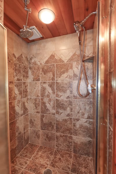 54685 Silver Fox Drive, Bend, OR