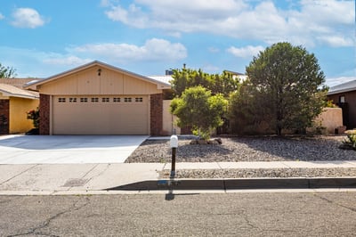 821 Omaha St NE, Albuquerque, NM