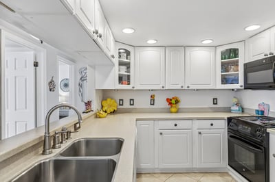 1601 Ocean Drive South, 402, Jacksonville Beach, FL