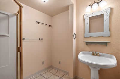 674 Pinon Ave, Pinole, CA