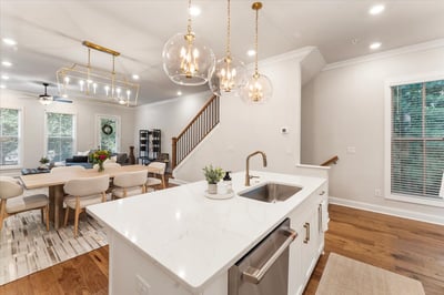 124 Everley Walk, Alpharetta, GA