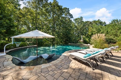 1310 Cashiers Way, Roswell, GA
