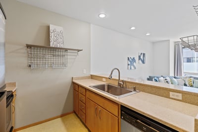 1125 NW 9th Ave #405, Portland, OR