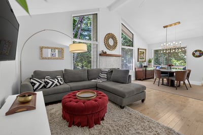 9925 SW Quail Post Rd, Portland, OR