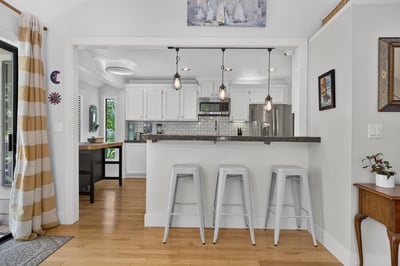 9925 SW Quail Post Rd, Portland, OR