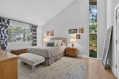 9925 SW Quail Post Rd, Portland, OR