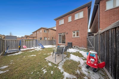 339 Giddings Crescent, 804, Milton, ON