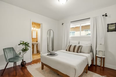 6818 Varna Ave, Van Nuys, CA