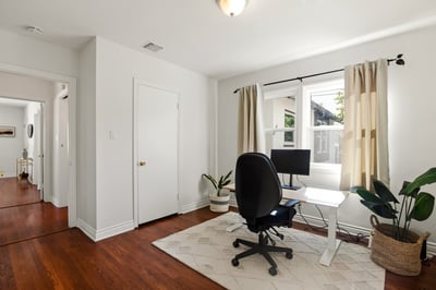 6818 Varna Ave, Van Nuys, CA