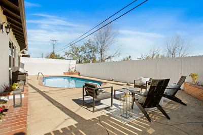 6818 Varna Ave, Van Nuys, CA