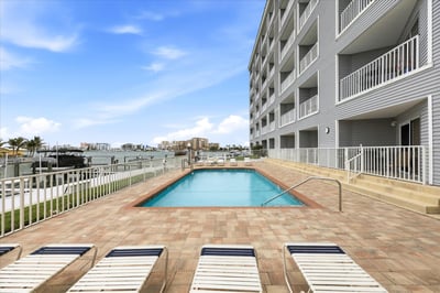 610 Island Way, 201, Clearwater Beach, FL