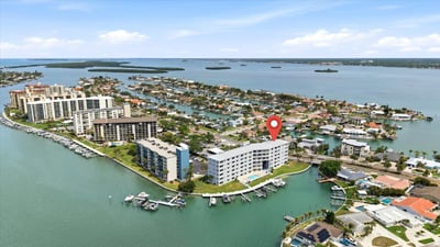610 Island Way, 201, Clearwater Beach, FL