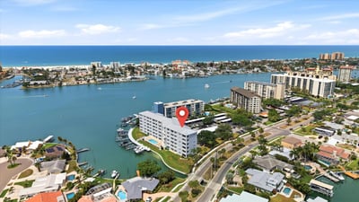 610 Island Way, 201, Clearwater Beach, FL