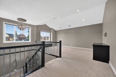 4 Aspen Cliff Close SW, Calgary, AB