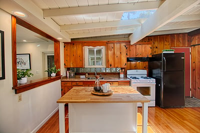 1004 Laurel Ave, Felton, CA