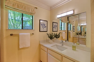 2140 Santa Cruz Ave, B106, Menlo Park, CA