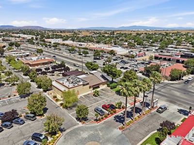 2162 E Palmdale Blvd., Palmdale, CA