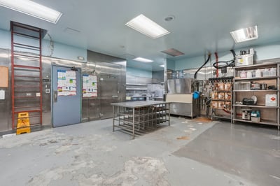 2162 E Palmdale Blvd., Palmdale, CA