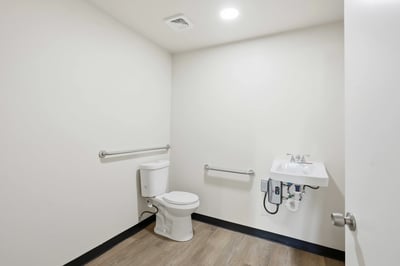 2140 E Palmdale Blvd., Palmdale, CA