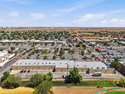 2140 E Palmdale Blvd., Palmdale, CA