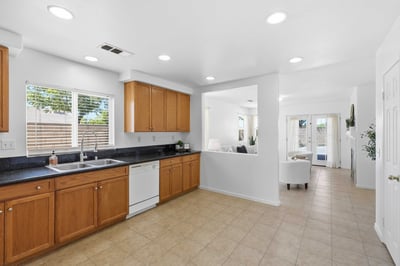 45237 Sancroft Ave., Lancaster, CA